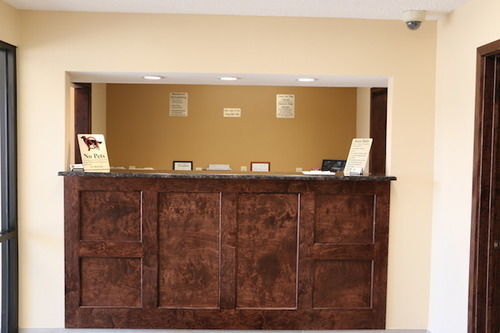 Western Inn Baker Ngoại thất bức ảnh